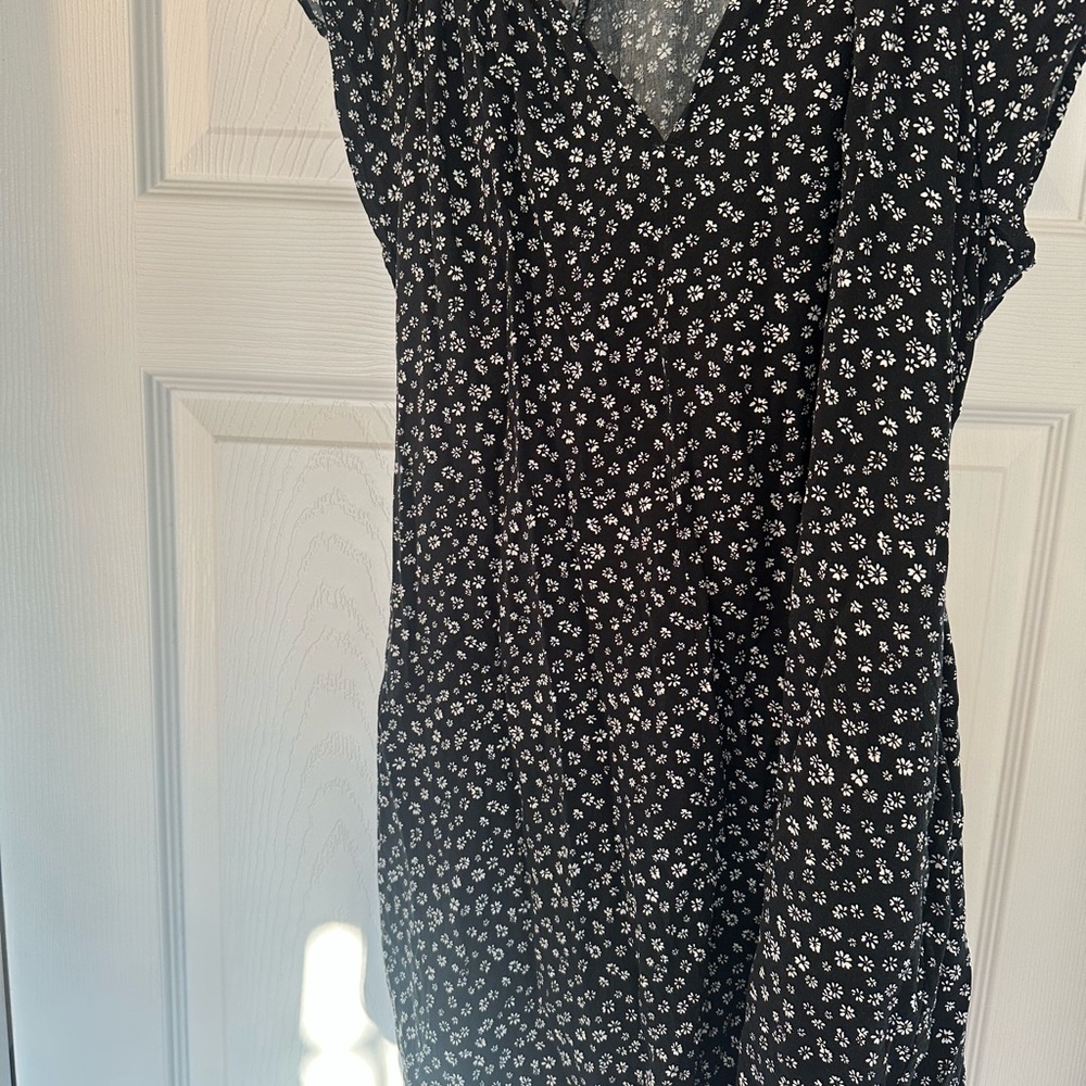 GAP Black and White Floral Dress